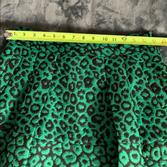 Women’s Banana Republic kelley green leopard print skirt - Picture 7 of 8